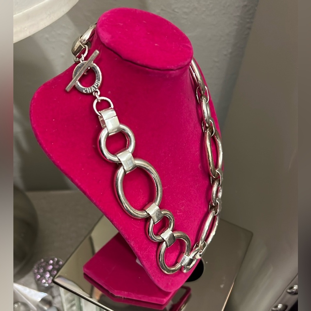 Silver Oversized Link Necklace - Women's Fashion Jewelry - Picture 2 of 5